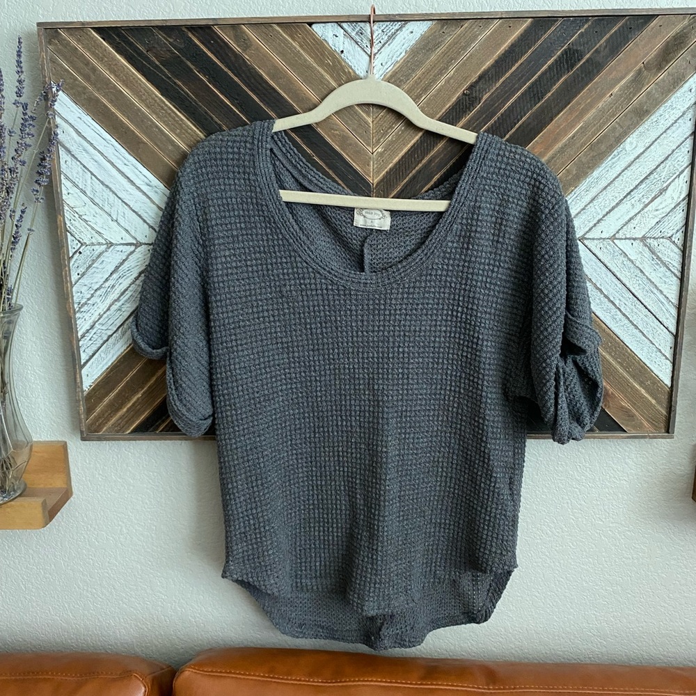 Grey short sleeve shirt size small